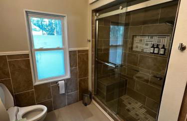 Farmhouse Oasis w Pool Heated Spa Treehouse and Game Room Located Centrally off I-4 - Foto 17