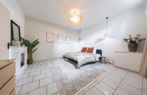 Loft Station Parking Video Projector near Tours - Photo 20