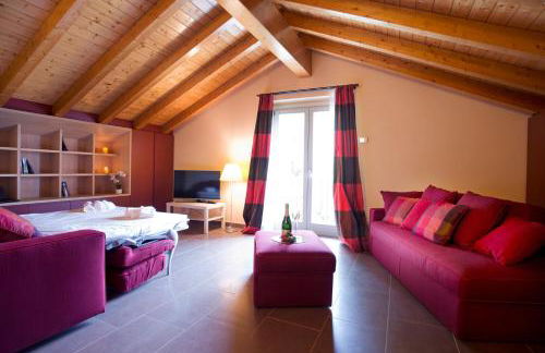 State of the art home suite with 180 degree panoramic lake view, pool and spa sleeping up to 10 guests by Italian Apartments - Foto 32