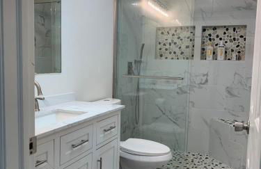 School Village Walk-in shower and jetted tub - Foto 19