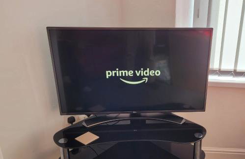 The Lawrence, Redcar - 2 Bedroom Victorian House - Free On-Street Permit Parking, Fast Wifi, Virgin TV - Perfect for Contractors, Families and Couples - Foto 11