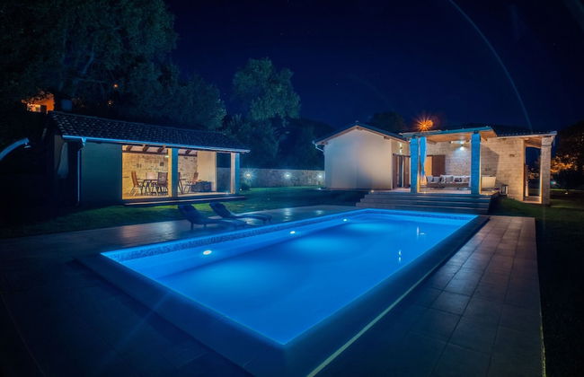 Charming Villa With Private Pool - Foto 16