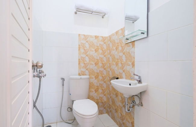 FHStay Maguwo - Photo 11