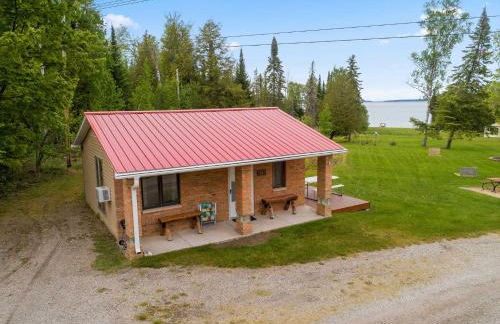 Lake Huron Escape Waterfront Firepit - Foto 3