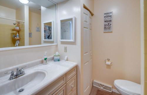 Walk to Brigantine Beach Condo with Furnished Patio - Foto 14