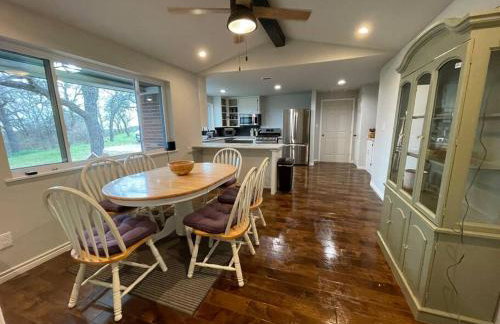 3BR 2BA Home at Cross Timbers - Foto 2