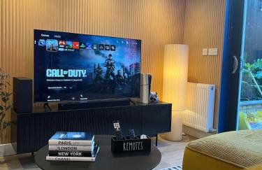 Designer Wandsworth flat -Hot Tub, PS5, Pool Table - Foto 11