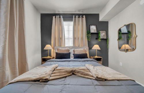 Modern 2BR2BA Pool Gym Near Airport #8 - Foto 6