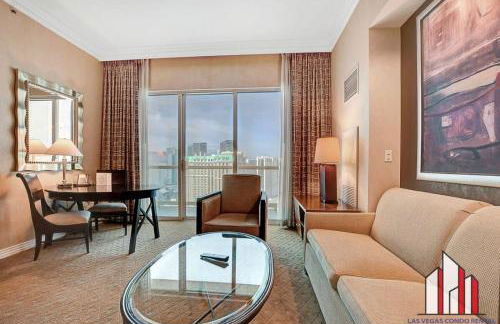 MGM Signature-32-607 F1 Track & Strip View Balcony - Foto 20