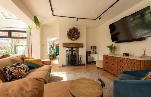 Acorn Lodge Luxury Retreat In a Stunning Oasis With Hot Tub - Pass the Keys - Foto 13