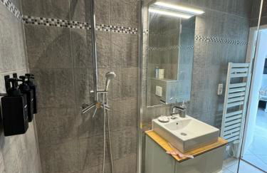 Nice Port, French Riviera - Photo 7