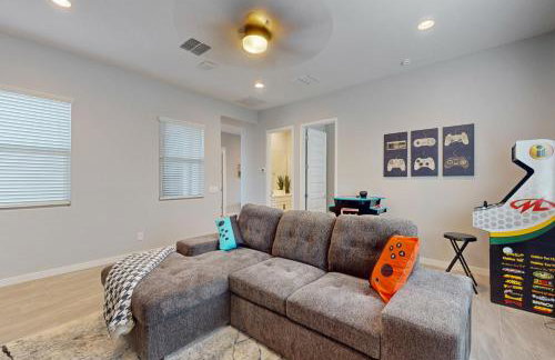 Pool, Hot Tub and Game Room! Spacious Buckeye Home - Foto 19