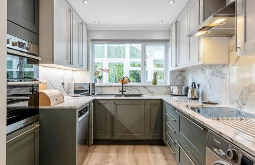 Waterside Cottage - Hot Tub, Mooring, Arcade, Bar - Foto 16