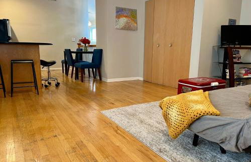 4 Bedroom Home in Best Location Parking Fireplace Back Yard Pets Welcome - Foto 49