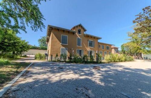 Le Charmant d'Ecully Logement Unique Avec Jardin à 10 minutes de Lyon - Foto 19