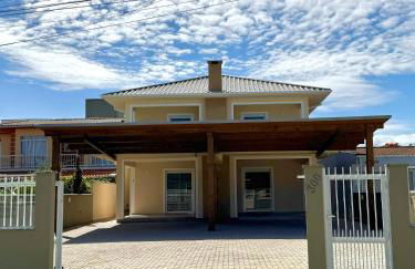 Casa na praia em SC com Wi-Fi e churrasqueira - Foto 5