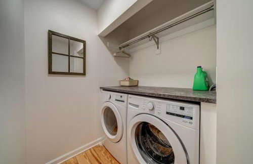 Exclusive Wooded Chalet w Magnificent River Views - Foto 29