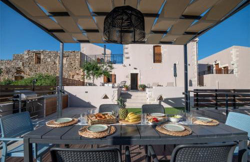 Pavlina Villa , a hidden gem with heated pool and ping pong! - Photo 52