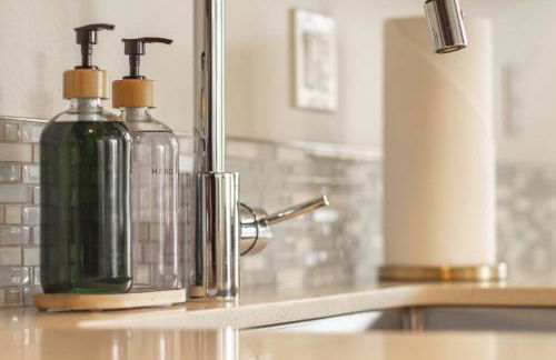 Modern Townhome with Rooftop Deck, Walk to Greenlake - Foto 19