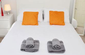 33SM Dreams Unlimited Serviced Accommodation- Staines - Heathrow - Foto 39