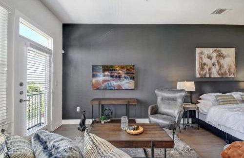 Spacious Studio Close to Riverwalk Free Parking - Foto 1