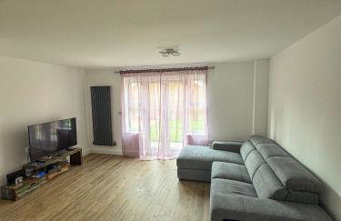 Lux House, Jennett's Park - Photo 7