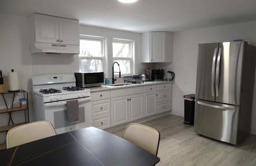 Comfortable 3 Bed Apt in Quiet Neighborhood - Foto 13