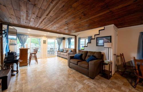 Waterfront Cottage at Highland Lake with Dock - Foto 38