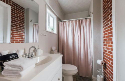 The Sanctuary Company Johnson City - Foto 22