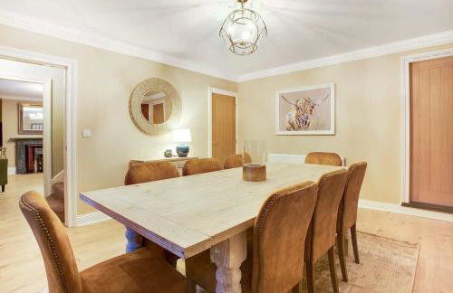 NEW! Luxurious Cottage in Durham by Stay With Us, Ideal for Large Groups & Families, Hot Tub, Sleeps 10! - Foto 27