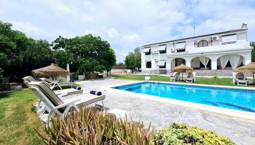 White Paradise Villa - Sol y Luz - by SunCastle apartamentos - Foto 2, Garden, sunbed