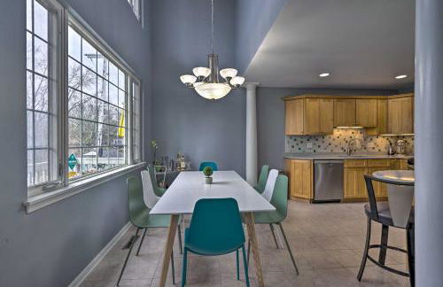 Immaculate Family Townhome - Walk to Beach! - Foto 8