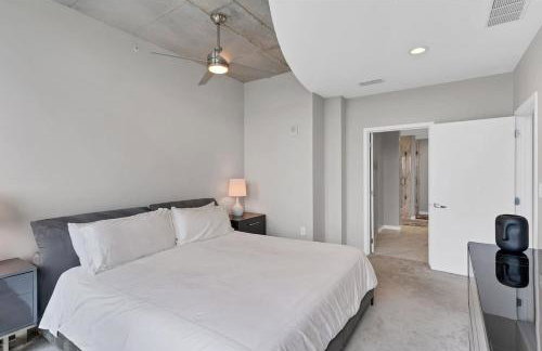 Modern 3 bedroom condo in downtown w free parking - Foto 19