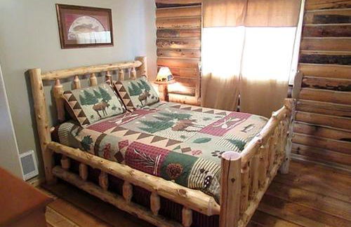 Magnificent Log Cabin with Mountain Views near Yellowstone National Park, Montana - Foto 3