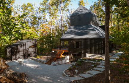 Retro Retreat with Hot Tub, Sauna & Arcade - Foto 11