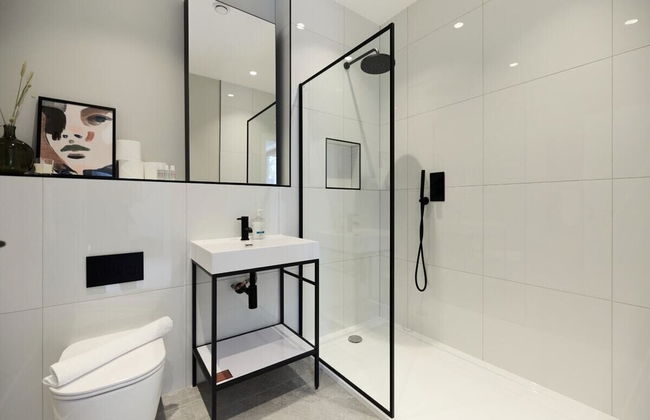 The Brondesbury Quarters - Modern 2bdr Flat With Balcony + Parking - Foto 20