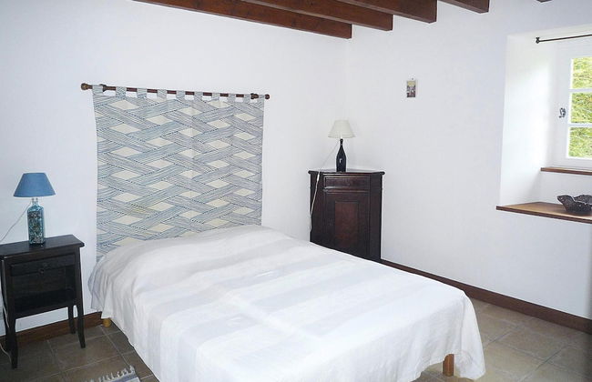 Stone House in Plurien Near Sandy Beaches - Photo 5