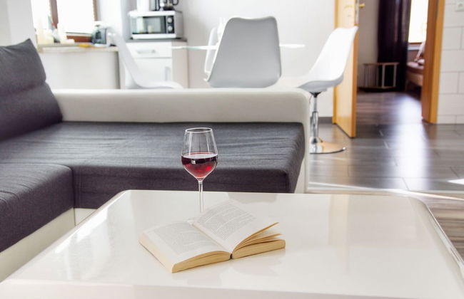 Ground-floor Apartment With Terrace and Large Garden With Lounge Area and Grill - Foto 27