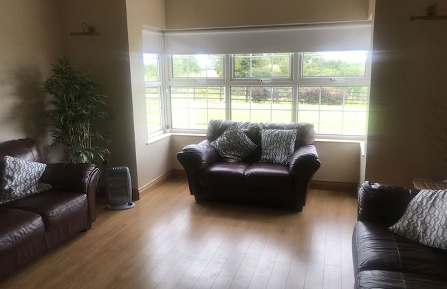 Dungannon 2 Bed Bungalow - Sleeps 5 - Pet Friendly - Foto 21