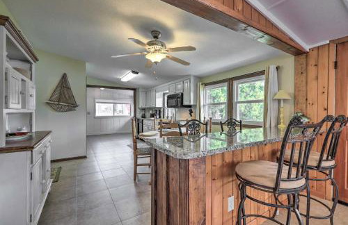 Lake Sinclair Cottage with Deck and Boat Dock! - Foto 7