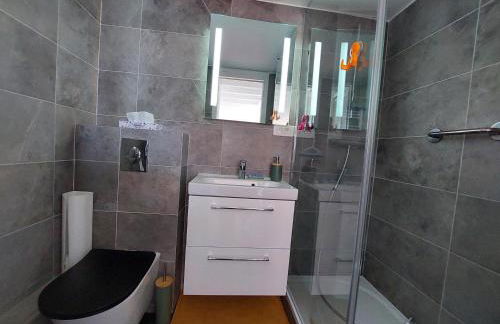 Charmant appart rénové à 50m de la plage avec balcon et parking - FR-1-550-78 - Foto 11