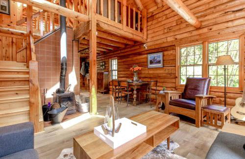 Tranquil and Private 2 Bedroom Cabin with Hot Tub - Foto 8