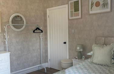 Stay solihull 5 mins to NEC and AIRPORT SLEEPS 9 contractor friendly 3 bathrooms driveway parking 3 - Foto 16