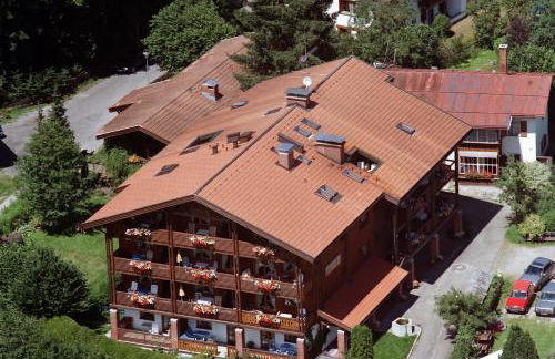 Gästehaus zur Färbe Apartments - Photo 1