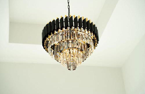 Designer Villa with Heated Pool, BBQ, Firepit, Ideal for Families & Groups - Photo 26