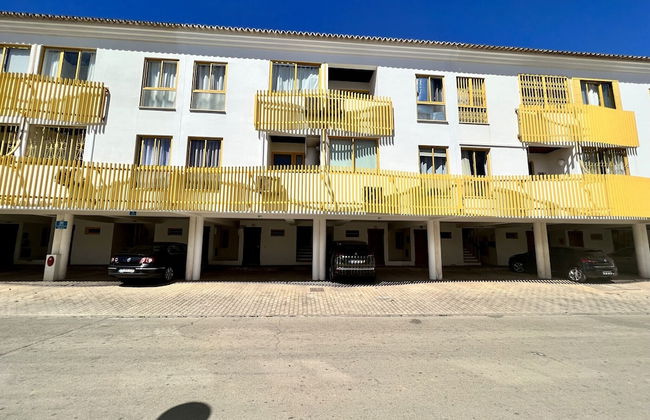 Quarteira Stylish With Pool by Homing - Foto 18