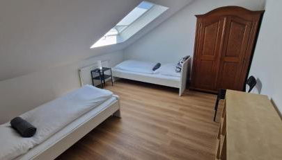 MC MONTI Bielefeld - Oerlingshausen Zentral, NETFLIX - Foto 2, wardrobe