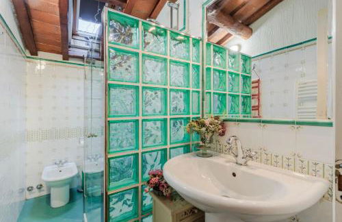 Le Bicocche Farmhouse: Country Stone Villa with Pool in Camaiore between Lucca & Beaches of Versilia - Foto 61