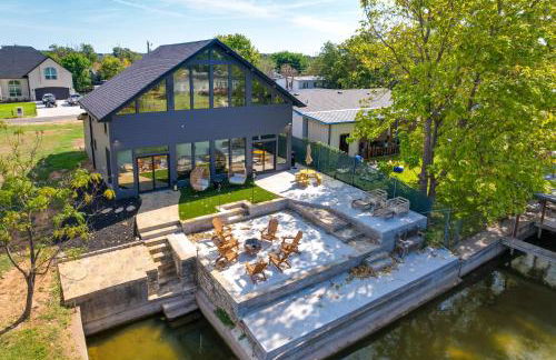 Waterfront Granbury Home with Electric Fireplace! - Foto 37