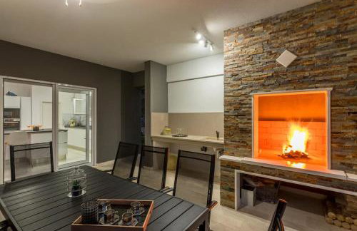 Luxe villa with pool, jacuzzi, and sauna - Foto 44